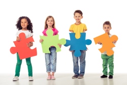 kinderen-puzzelstukken kinderen-puzzelstukken